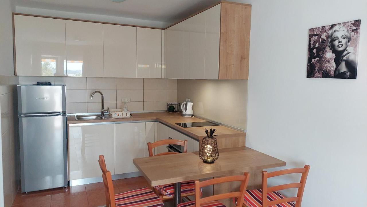 Apartments Nikola Caska Novalja Eksteriør bilde
